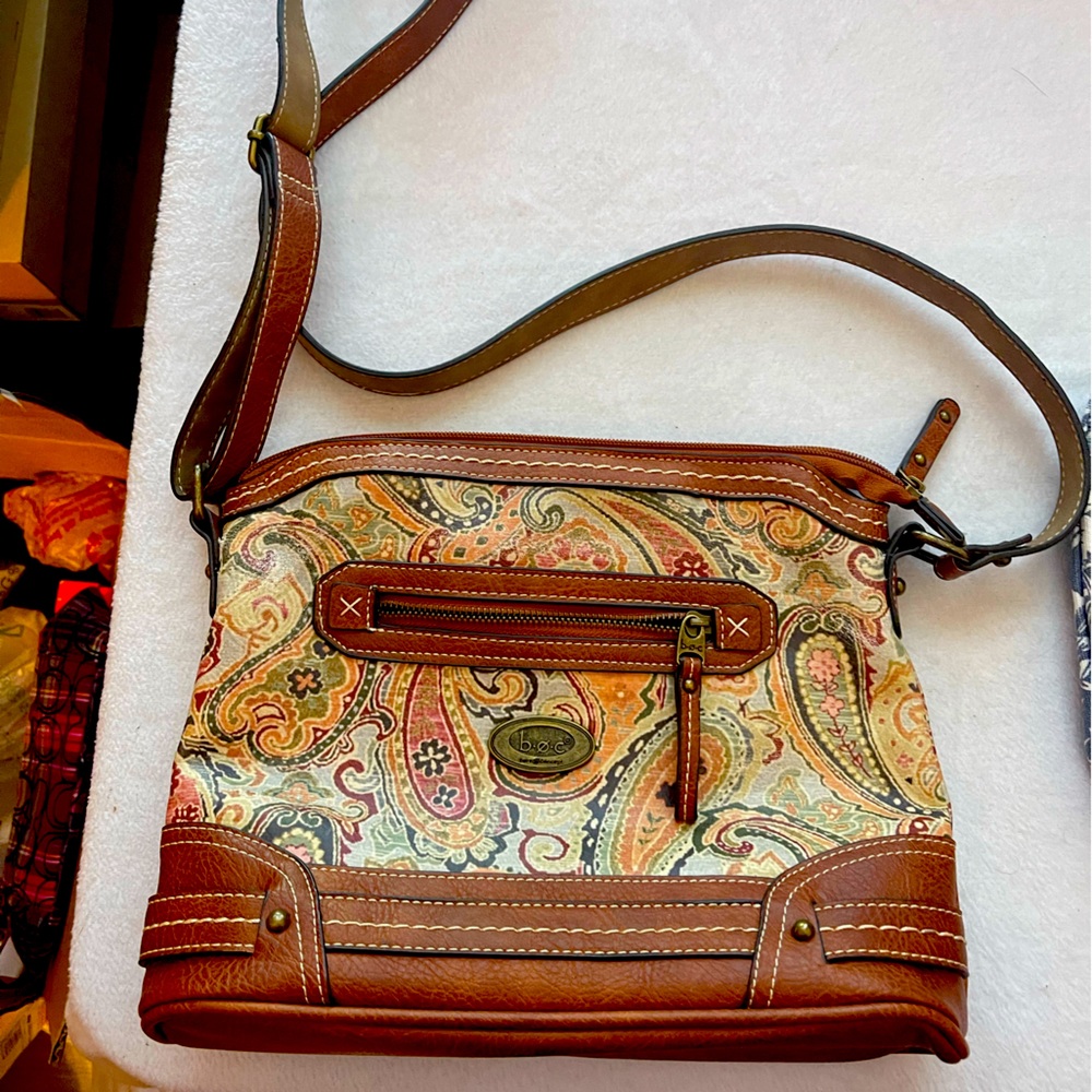NWOT Paisley BOC Crossbody Bag